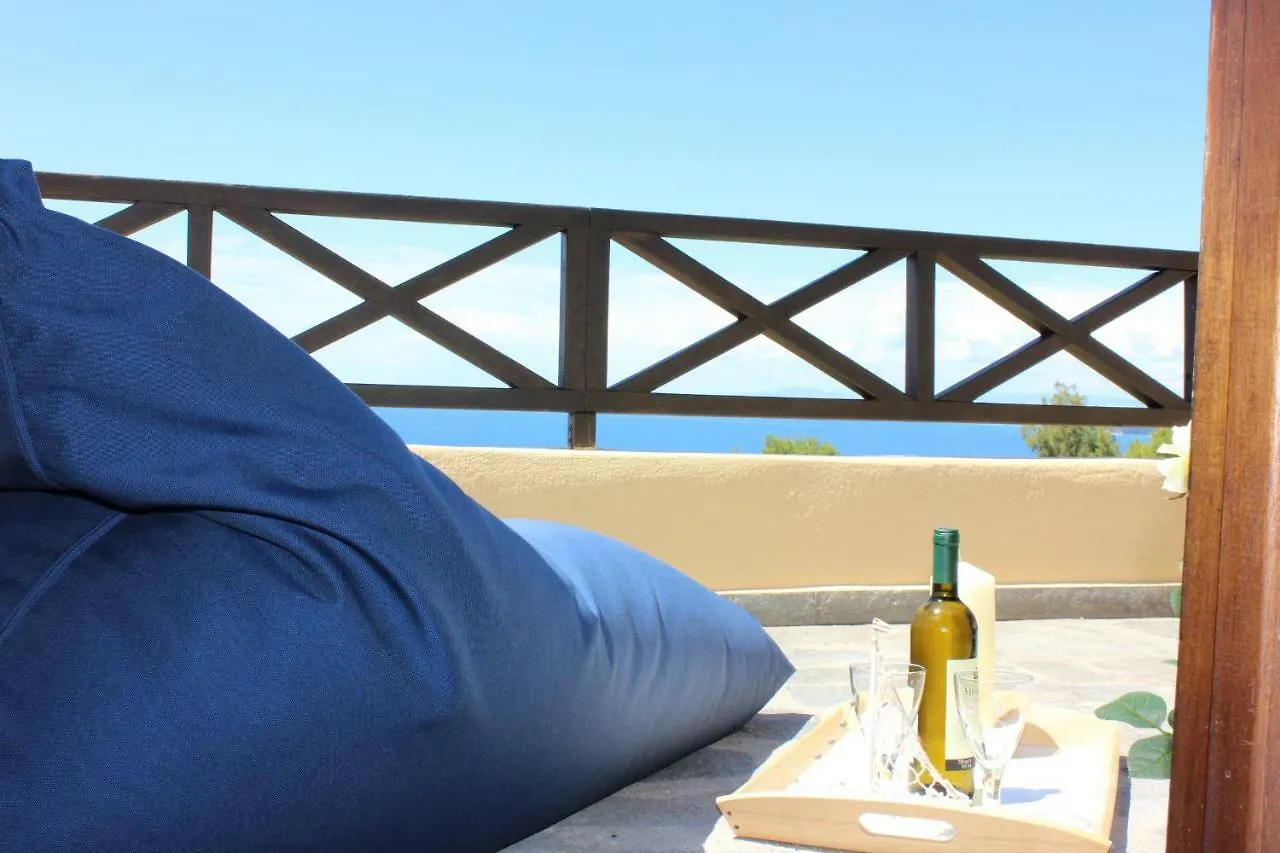 Tatil Evi Frina House Otel Kalandra